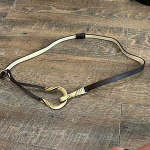 Chico’s Brown Leather Adjustable Brass Horseshoe Buckle Belt‎ M/L
